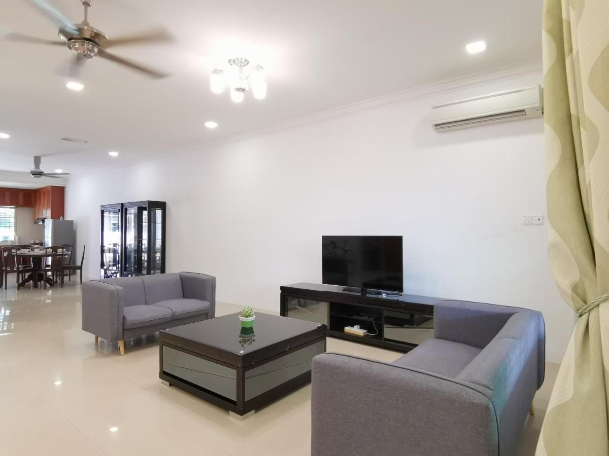 Nansang One Homestay 8Pax 4Rooms Sibu Exteriör bild