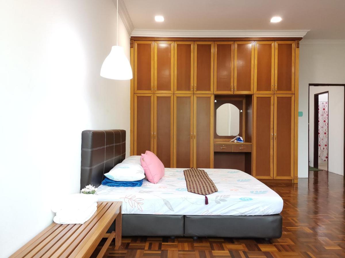 Nansang One Homestay 8Pax 4Rooms Sibu Exteriör bild